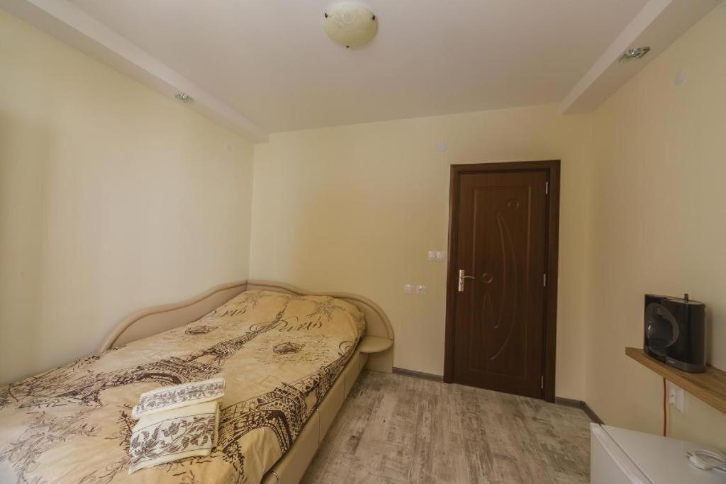 Victoria Hotel Rooms & Victoria Apartment Veliko Tarnovo Extérieur photo